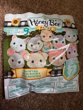 Honey Bee Mystery Bag - Assorted Pastel Plush Collectible (Pink, Cream, Gray)